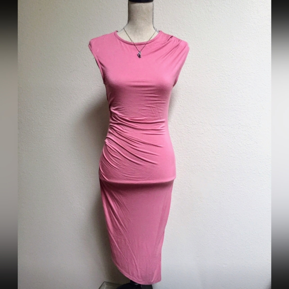 NWT Cap Sleeve Dusty Rose Ruched Midi Dress - Medium